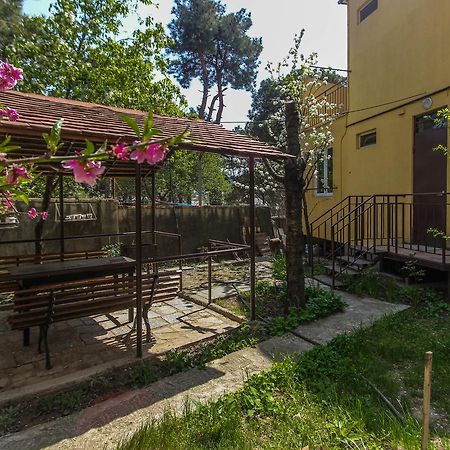 Apartment Gardens 44 Tbilisi Ngoại thất bức ảnh