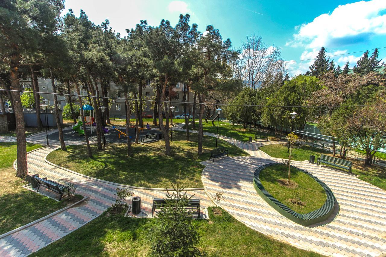 Apartment Gardens 44 Tbilisi Ngoại thất bức ảnh